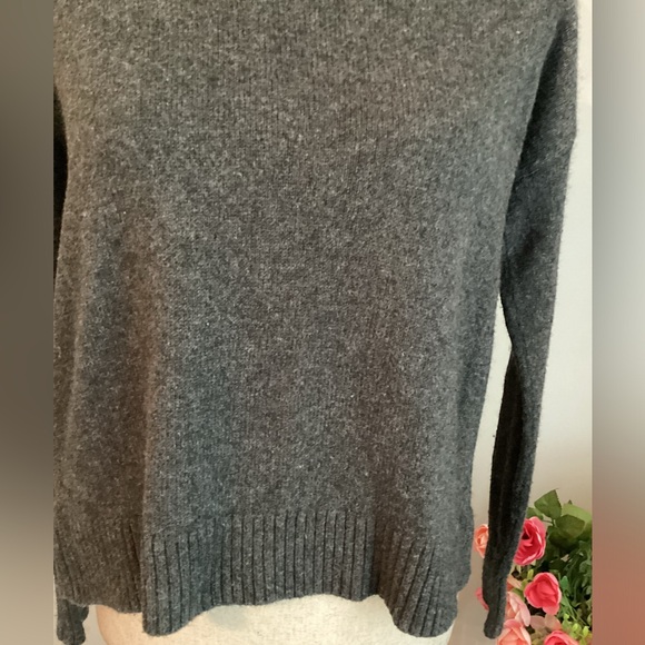 LOFT Charcoal Gray Wool & Cotton Blend Pull Over Oversized Sweater - Picture 4 of 9